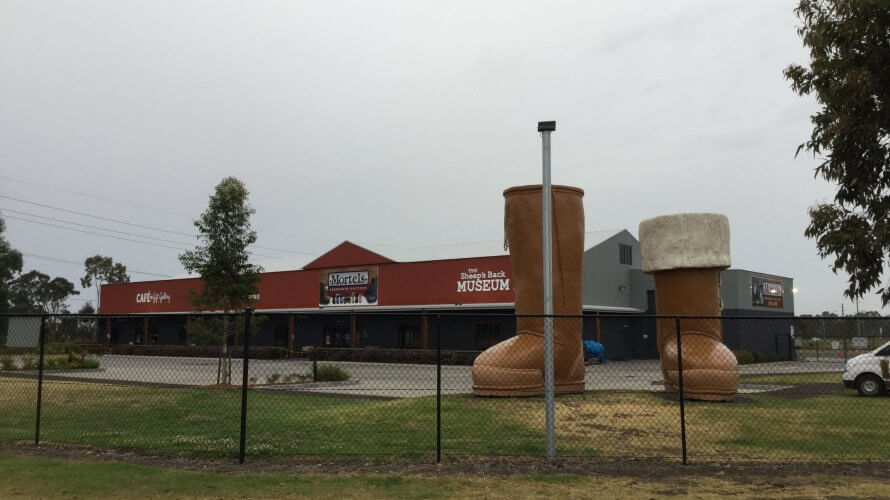 UGGブーツの老舗 Mortels Sheepskin Factory