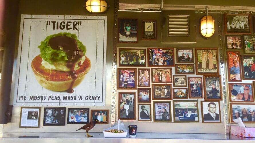 ボリュームたっぷり個性派ミートパイ Harry’s Cafe De Wheels