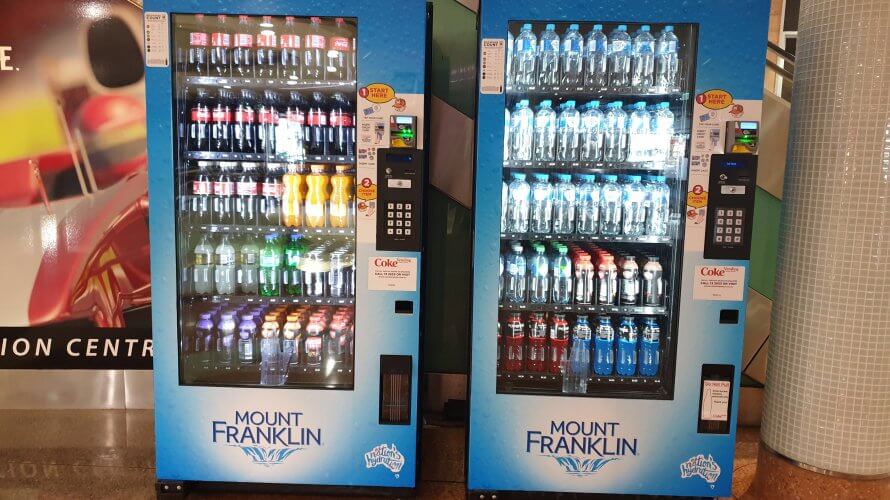 日本とは違うオーストラリアの自動販売機に戸惑った事ない?