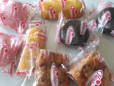 アメリカの有名お菓子ホステス社のトゥインキー (Twinkie) とか色々食べてみた